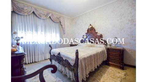Moradia T4 + sótão localizada em Anta, Espinho....