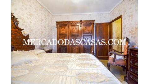 Moradia T4 + sótão localizada em Anta, Espinho....