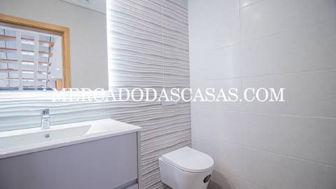 Moradia T3 Nova de duas frentes em Lobão –...