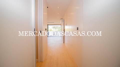 Apartamento T4, grandes áreas e excelência...