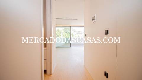 Apartamento T1, grandes áreas com amplo terraço...