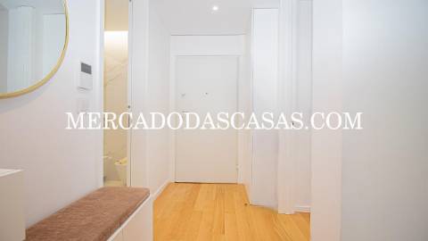 Exclusivo
 Moderno Apartamento T2 na Madalena...