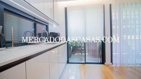 Exclusivo
 Moderno Apartamento T2 na Madalena...