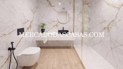 Apartamento T2, Recuado, último andar...