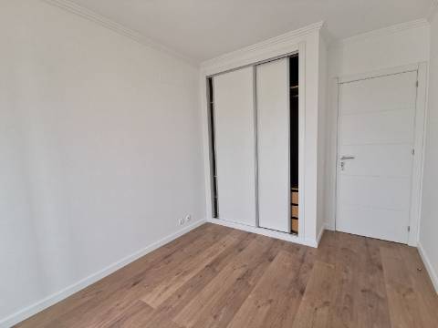 Moradia geminada T4 Remodelada na Bela Vila da Ericeira