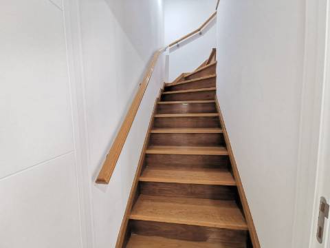 Moradia geminada T4 Remodelada na Bela Vila da Ericeira
