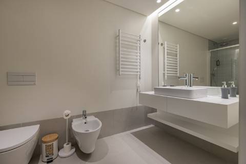 **Apartamento T3 Exclusivo à Venda no Empreendimento Bayline em Armação de Pêra**