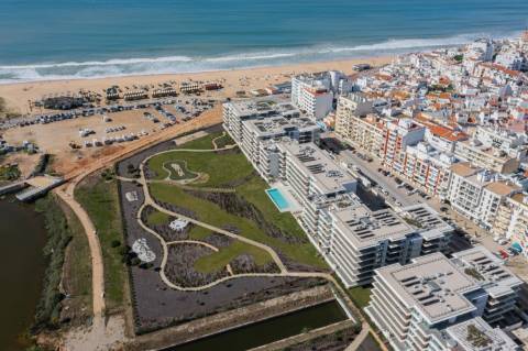 **Apartamento T3 Exclusivo à Venda no Empreendimento Bayline em Armação de Pêra**