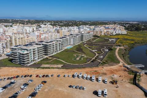 **Apartamento T3 Exclusivo à Venda no Empreendimento Bayline em Armação de Pêra**