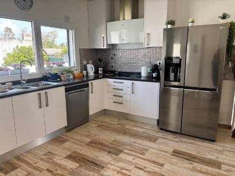 MORADIA T3 MODERNA COM PISCINA EM PATAIAS-GARE