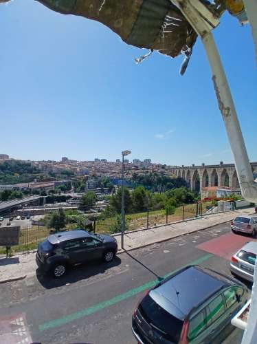 MORADIA TRADICIONAL PORTUGUESA EM ALFEIZERÃO