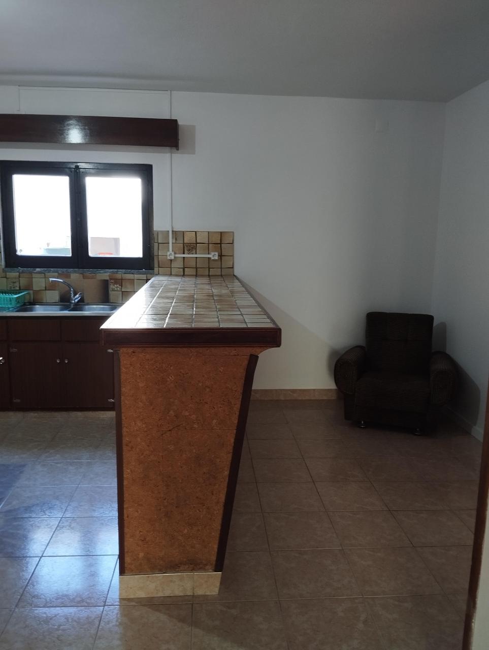 APARTAMENTO T1 EM MONTE REAL