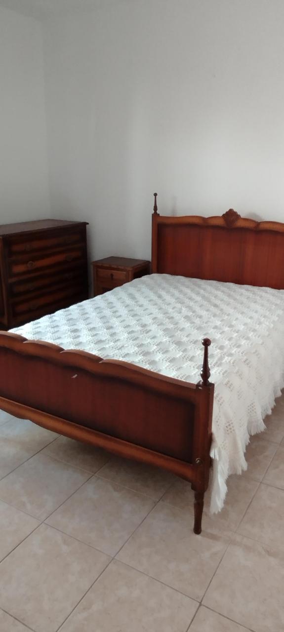 APARTAMENTO T1 EM MONTE REAL