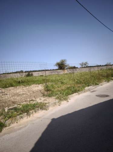 Terreno misto com viabilidade para construçõ de 5 moradias , no Coração de Coina
