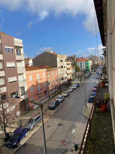 Apartamento T2 em Almada, Totalmente remodelado