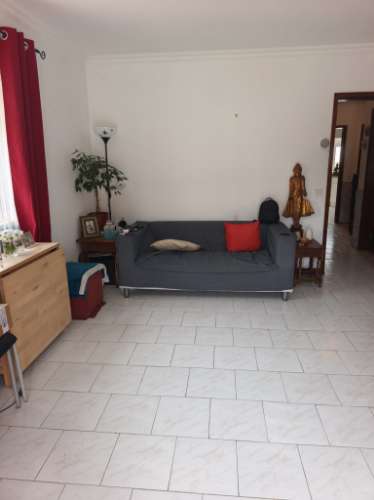 Vende-se andar de moradia bi-familiar - Rés do Chão em São Domingos de Rana, Cascais