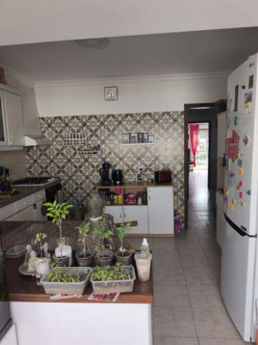Vende-se andar de moradia bi-familiar - Rés do Chão em São Domingos de Rana, Cascais