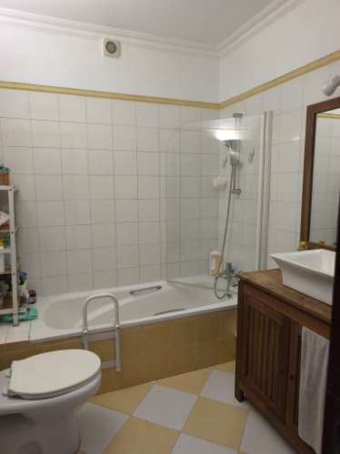 Vende-se andar de moradia bi-familiar - Rés do Chão em São Domingos de Rana, Cascais
