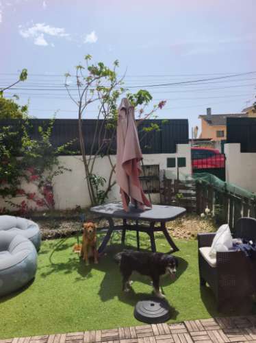 Vende-se andar de moradia bi-familiar - Rés do Chão em São Domingos de Rana, Cascais