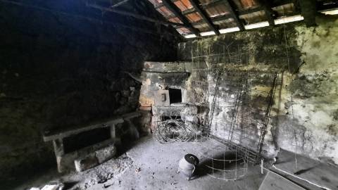 QUINTINHA COM CASA PARA RECUPERAR