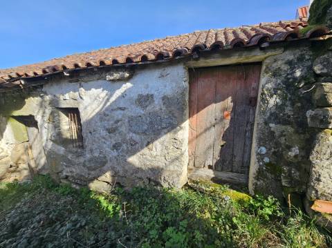 Ruína em Cambezes, Cabeceiras de Basto