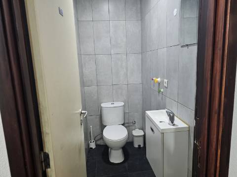 Escritorio com 25 m², no Parque Itália, na, Boavista.