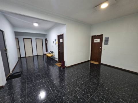 Escritorio com 25 m², no Parque Itália, na, Boavista.