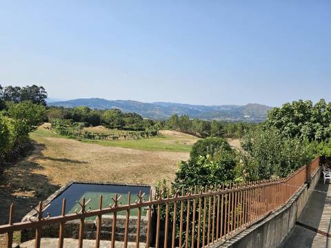 Quinta com Moradia T4 e anexo, em Leiradas, Rio Douro - Cabeceiras de Basto