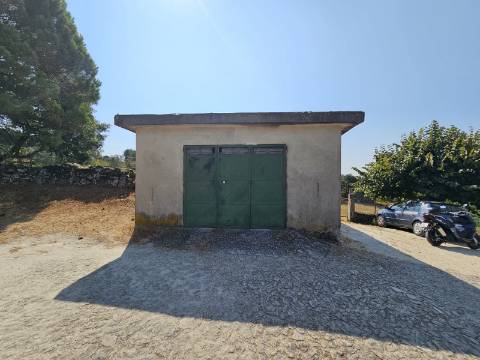 Quinta com Moradia T4 e anexo, em Leiradas, Rio Douro - Cabeceiras de Basto