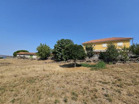 Quinta com Moradia T4 e anexo, em Leiradas, Rio Douro - Cabeceiras de Basto