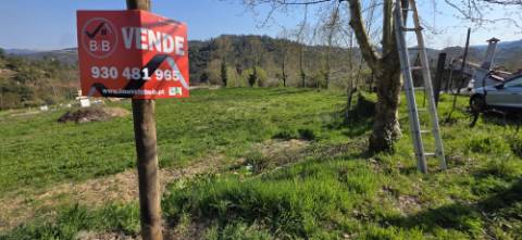 Terreno com projeto aprovado, em Petimão, Cabeceiras de Basto.
