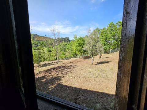 Quinta junto ao rio e área de lazer de Santa Senhorinha de Basto, Cabeceiras de Basto