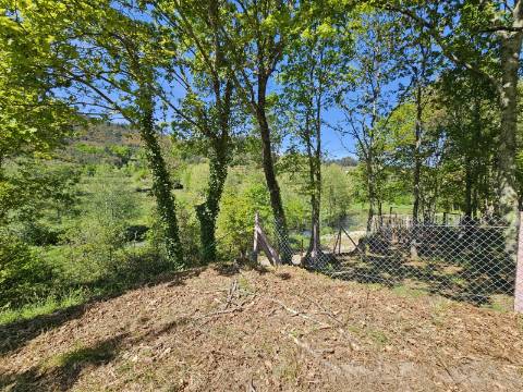 Quinta junto ao rio e área de lazer de Santa Senhorinha de Basto, Cabeceiras de Basto