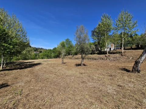 Quinta junto ao rio e área de lazer de Santa Senhorinha de Basto, Cabeceiras de Basto