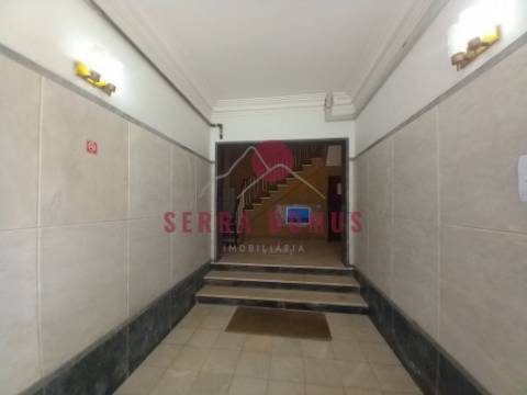 Magnífico Apartamento T4  no Laranjeiro
