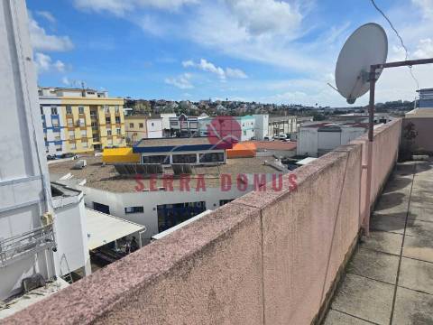 Apartamento T3 com 2 Casas de Banho na Lagoa em Faro