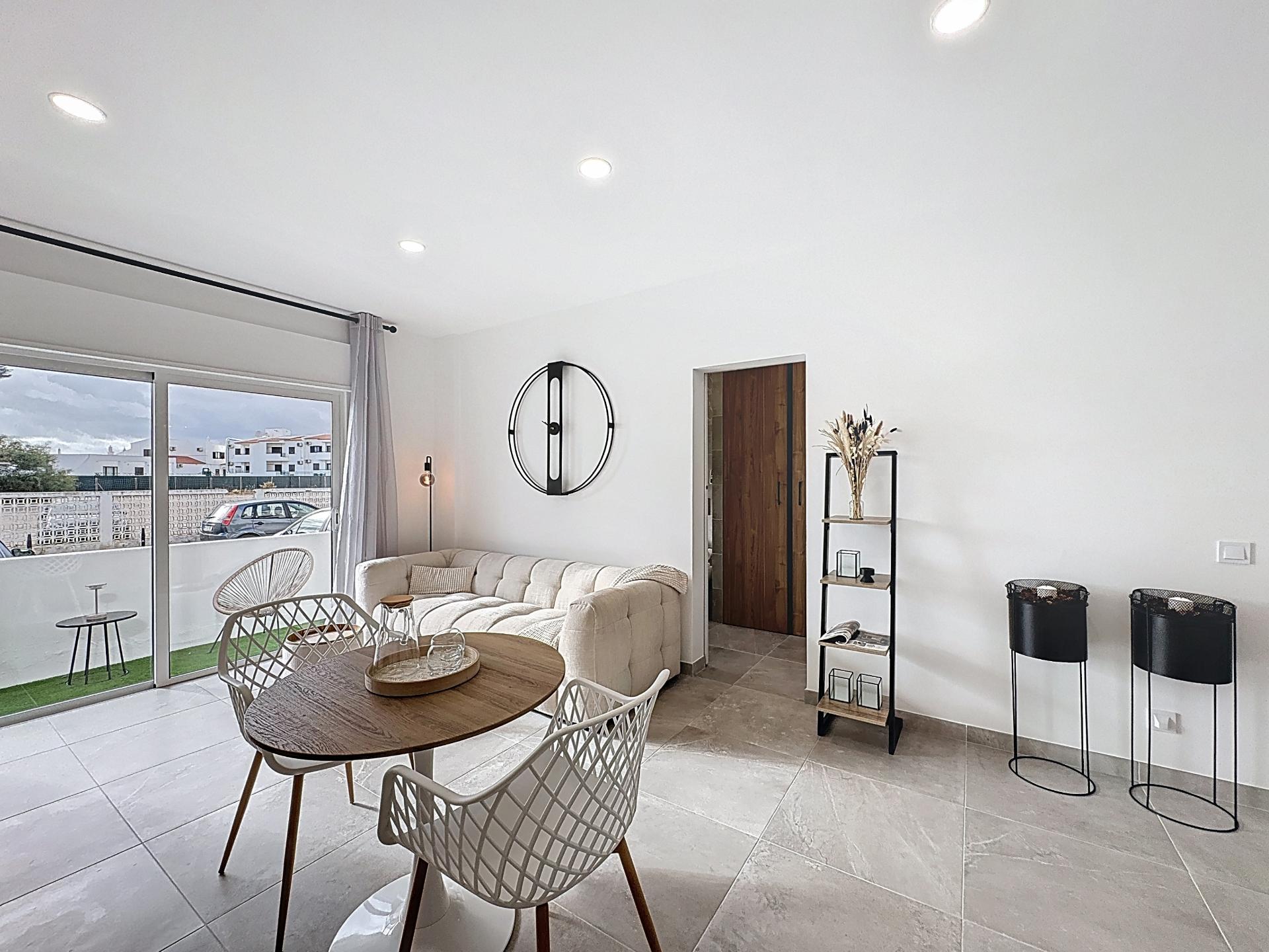Apartamento T0+1 quarto renovado em Albufeira , Oura