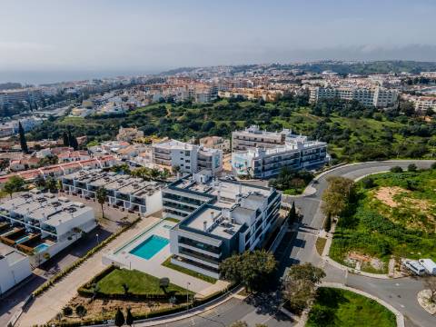 Apartamento T2 com piscina, Estacionamento Privativo, no Centro de Albufeira - Correeira