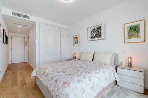 Apartamento T2 com piscina, Estacionamento Privativo, no Centro de Albufeira - Correeira