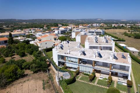 Moradia V3 em Banda no Condomínio Patã Village | Patã de Baixo, Albufeira