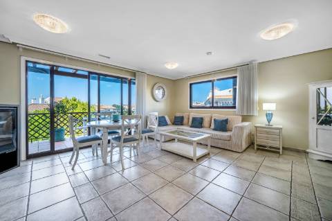 T1 +1 de Luxo na Falésia com Garagem Box de 70 m² e Piscina