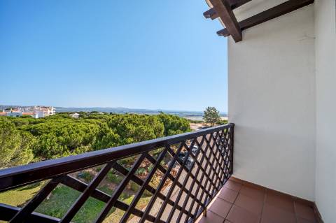 T1 +1 de Luxo na Falésia com Garagem Box de 70 m² e Piscina