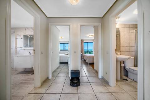 T1 +1 de Luxo na Falésia com Garagem Box de 70 m² e Piscina