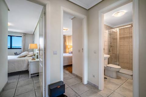T1 +1 de Luxo na Falésia com Garagem Box de 70 m² e Piscina
