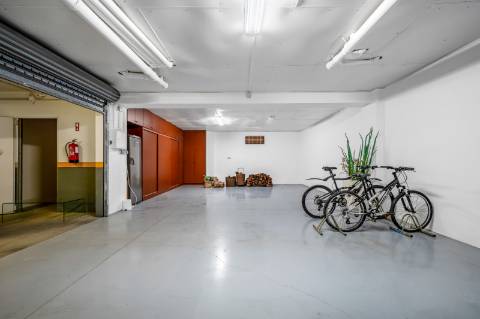 T1 +1 de Luxo na Falésia com Garagem Box de 70 m² e Piscina