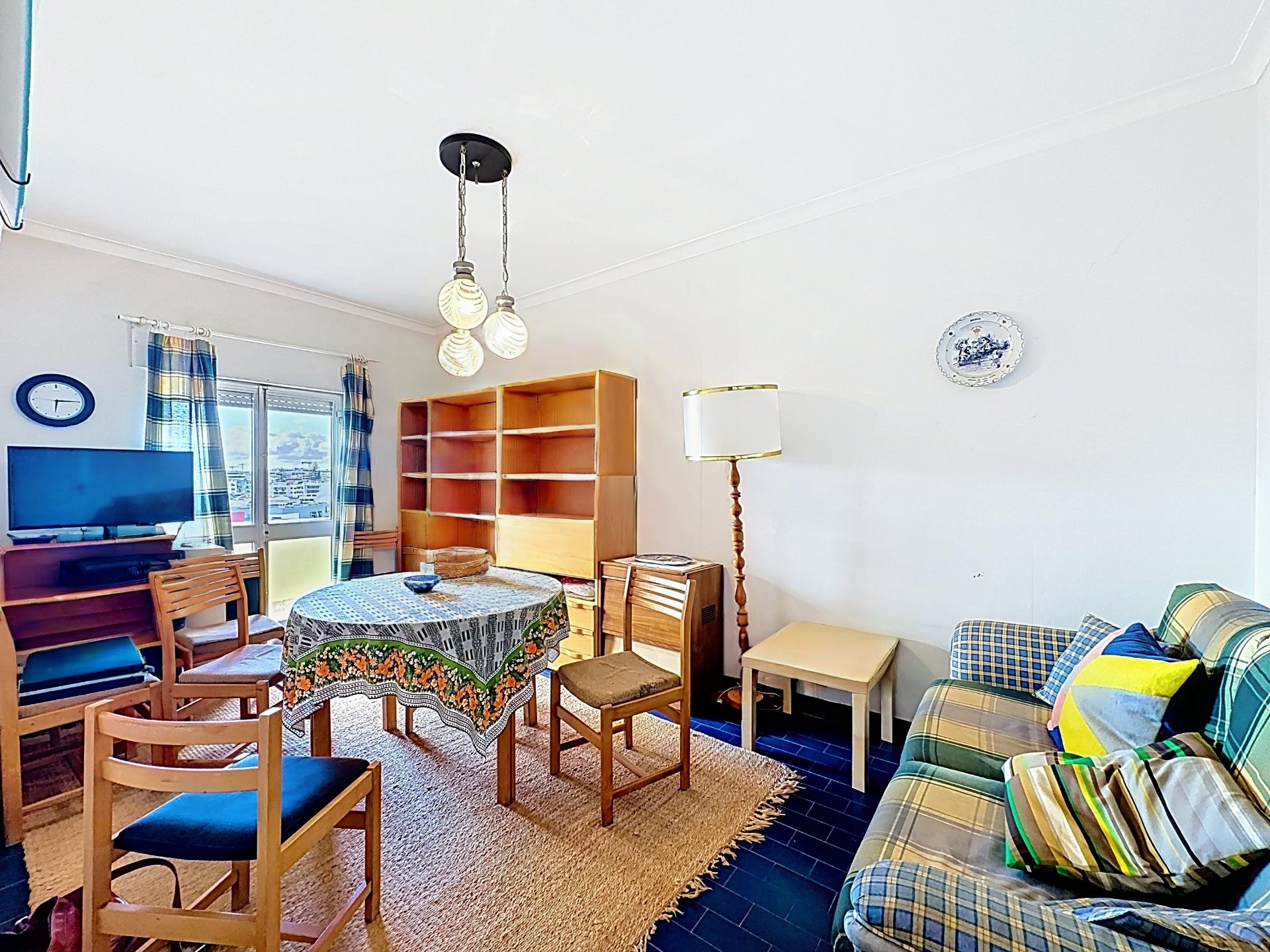 Apartamento espaçoso em Portimão com excelente área e localização central

