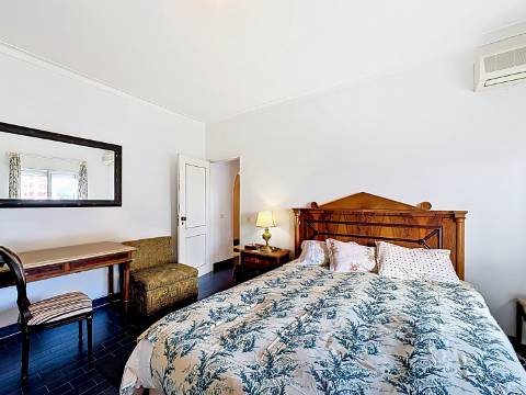 Apartamento espaçoso em Portimão com excelente área e localização central
