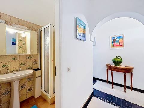 Apartamento espaçoso em Portimão com excelente área e localização central

