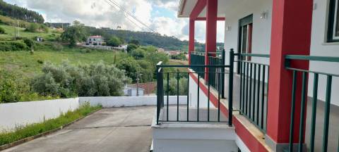 Moradia T3 com garagem em Alcobaça