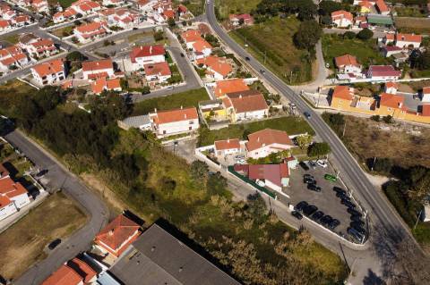 Lote de Terreno com Excelente Exposição Solar - Gaeiras, Óbidos